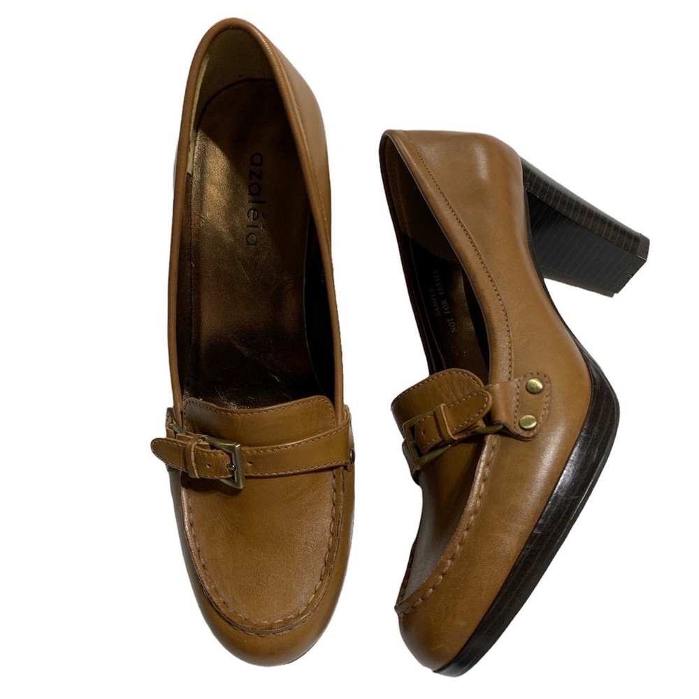 Azaleia camel brown leather shoes NWOT (size 6)